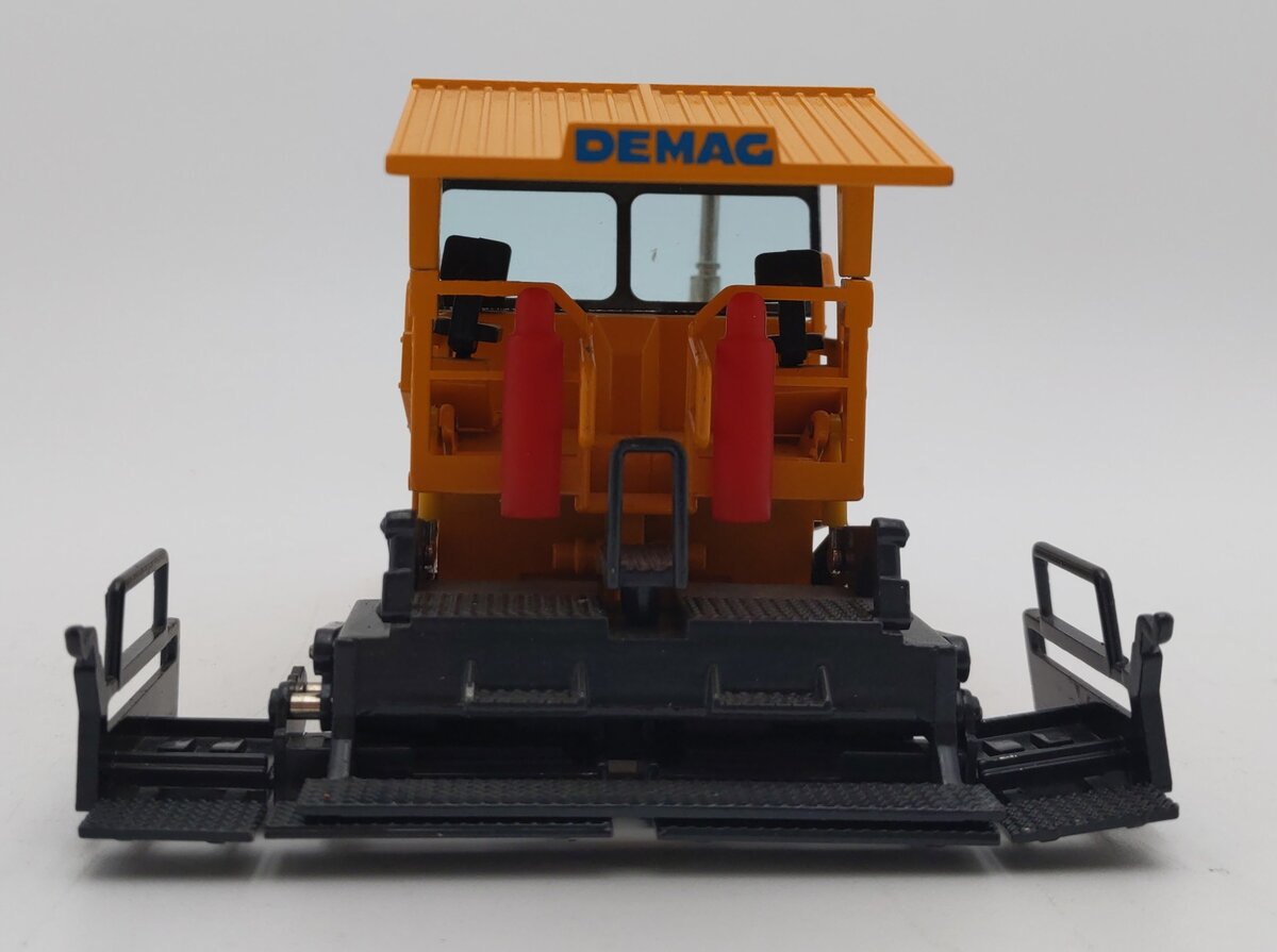 NZG 231 1:50 Scale Demag Road Finisher Asphalt Paver Diecast Model EX/Box
