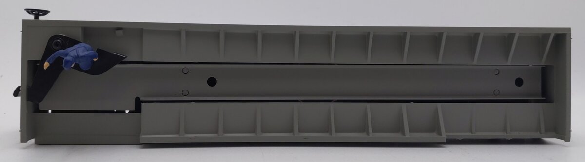 Lionel 6-26852 O Gauge AT&SF PWC Barrel Car #3562-25 EX/Box
