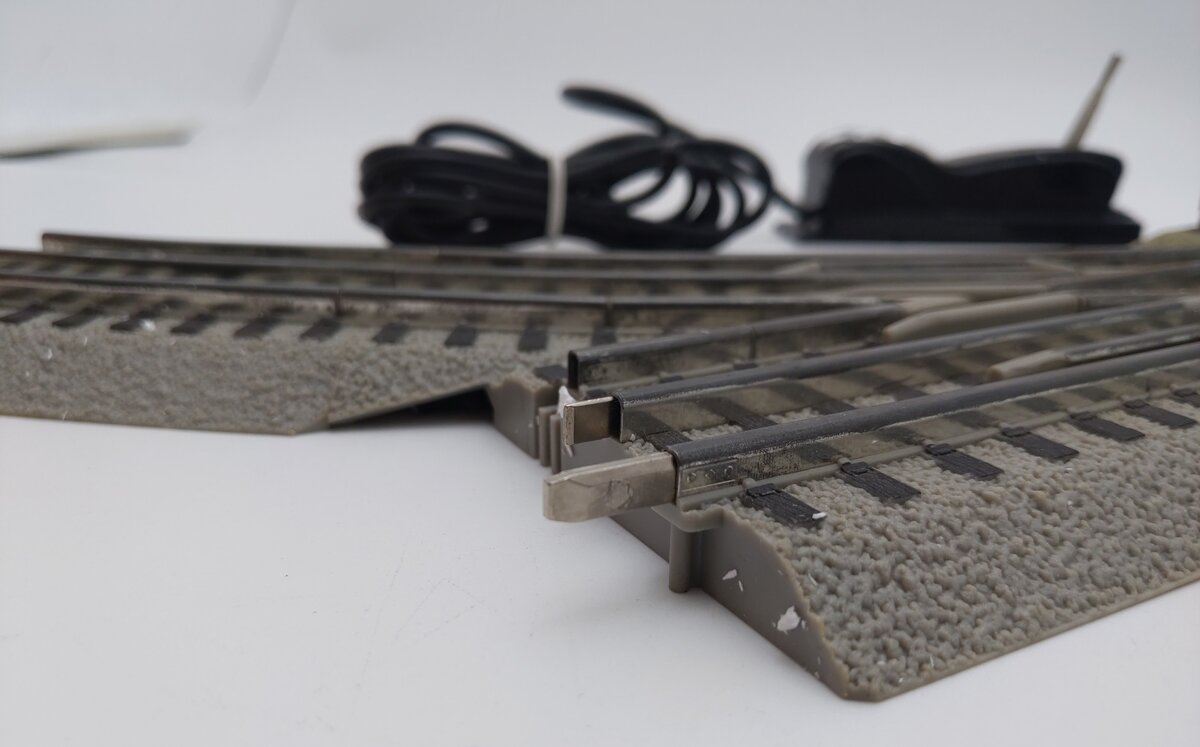Lionel 6-12046 O Gauge O36 Right Hand Remote-Control FasTrack Switch/Turnout EX/Box