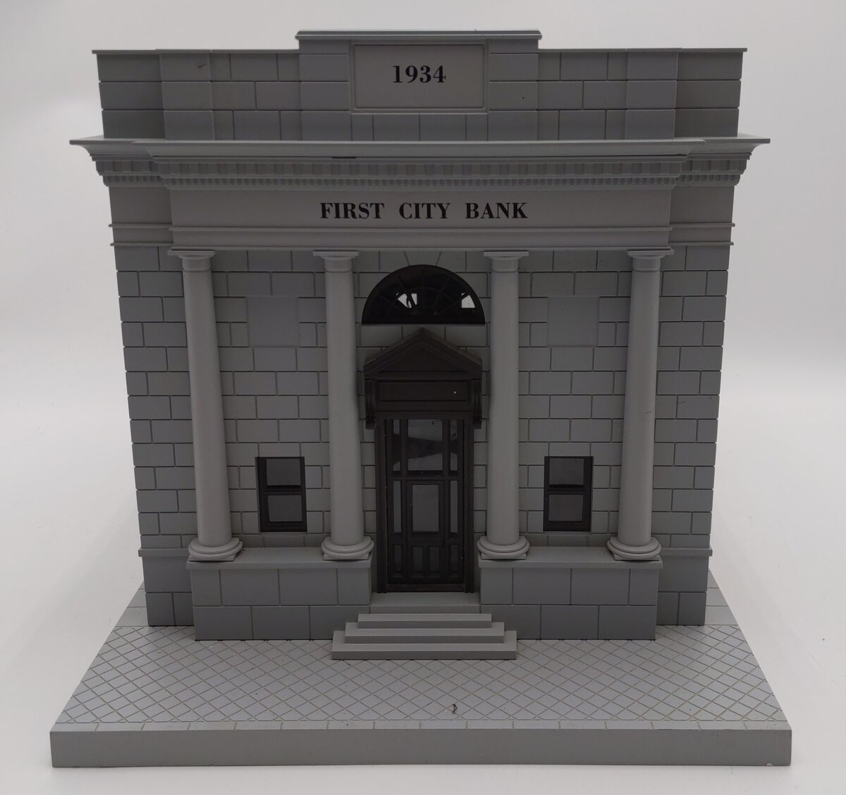 MTH 30-9017 O Gauge First City Bank Building EX/Box