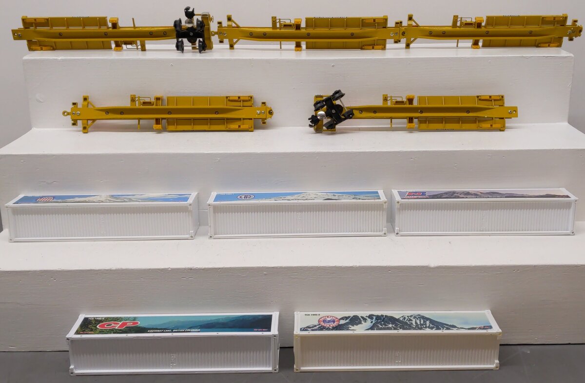 K-Line K77026IC O TCA TTAC 5-Pack Flatcar Set with Intermodal Containers EX/Box