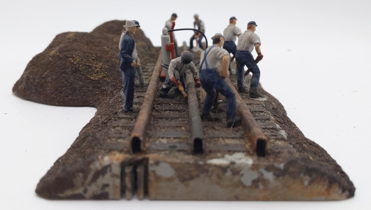 Lionel 2129050 O Gauge Custom S/O Operating Track Crew Figure Set/Box