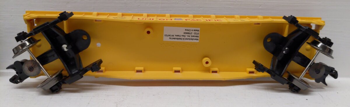 Menards O Gauge Union Pacific Flatcars (8) VG