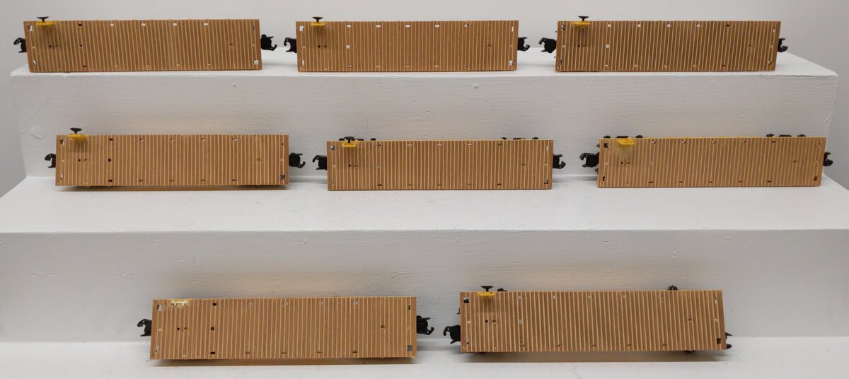Menards O Gauge Union Pacific Flatcars (8) VG