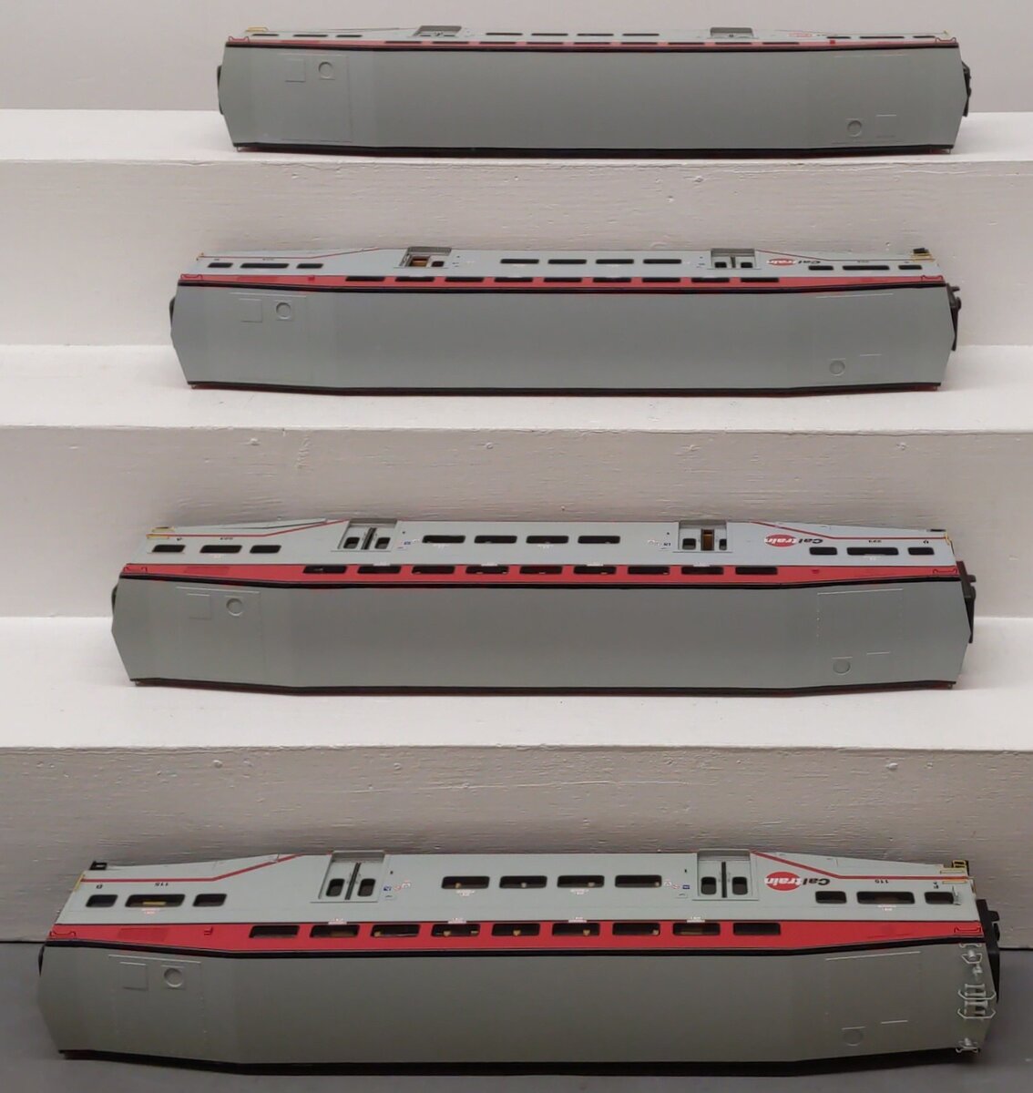 MTH 20-65203 4-Car Bi-Level Bombardier Passenger Set EX/Box