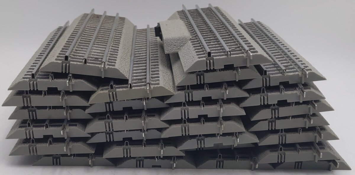 Lionel O Scale Fastrack 10' Straight Track Sections [28] EX