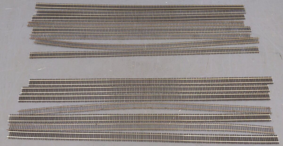 Flex-Track HO Scale Track Code 70 Assorted Straight Track Sections [15] VG