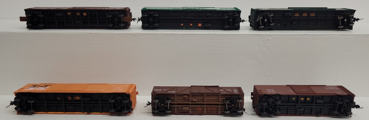 Roundhouse HO Assorted Freight Cars #47130,21068,40513,27294,44538,714013 [6] VG