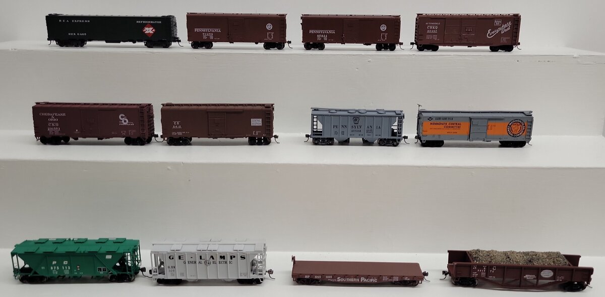 Bowser & Other HO Assorted Freight Cars #329,146573,540026,875113,6412,6465 [12] VG