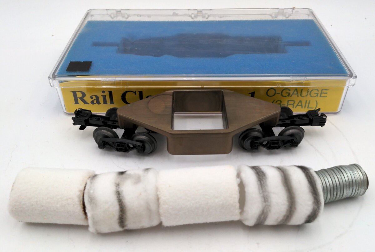 CenterLine Products O Gauge 3-Rail Mainline Track Cleaner VG/Box