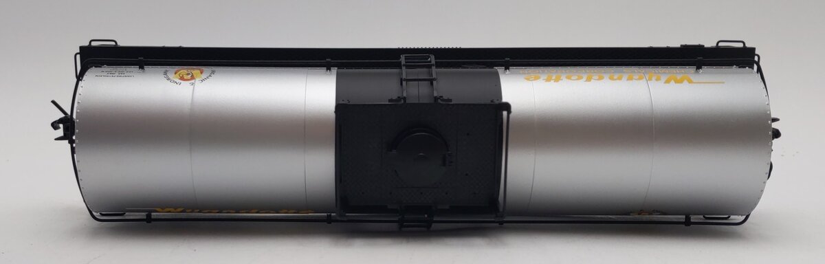 Atlas 9226-4 O Scale Wyandotte 11,000 Gallon Tank Car #3722 (2 Rail) LN/Box