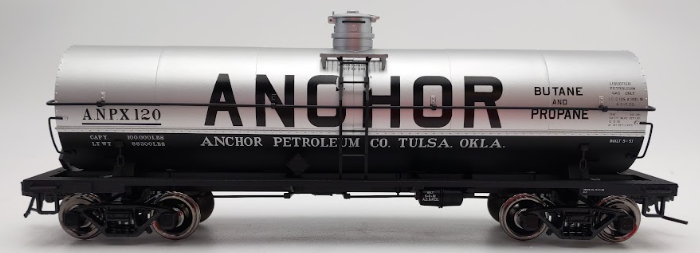 Atlas 9223-1 O Scale Anchor Petroleum 11000 Gallon Tank Car #120 (2 Rail) EX/Box