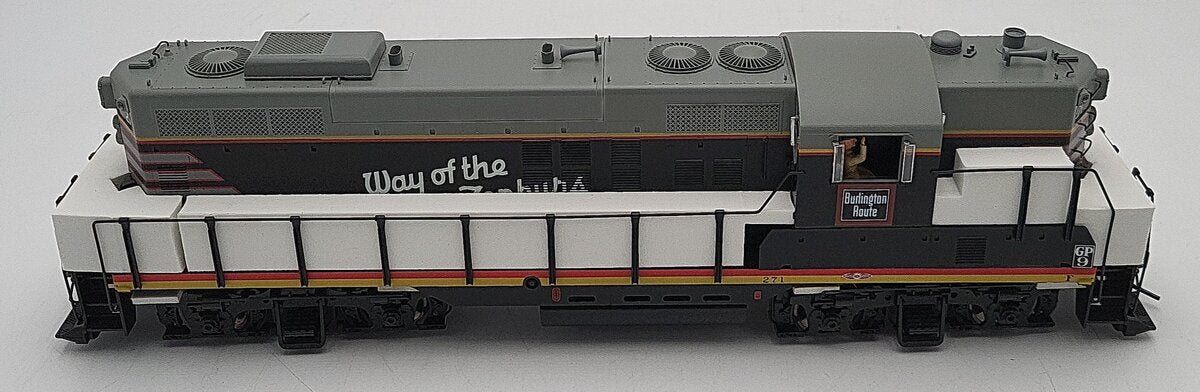 Atlas 3419-1 O Scale Burlington Diesel Locomotive 2-Rail EX/Box