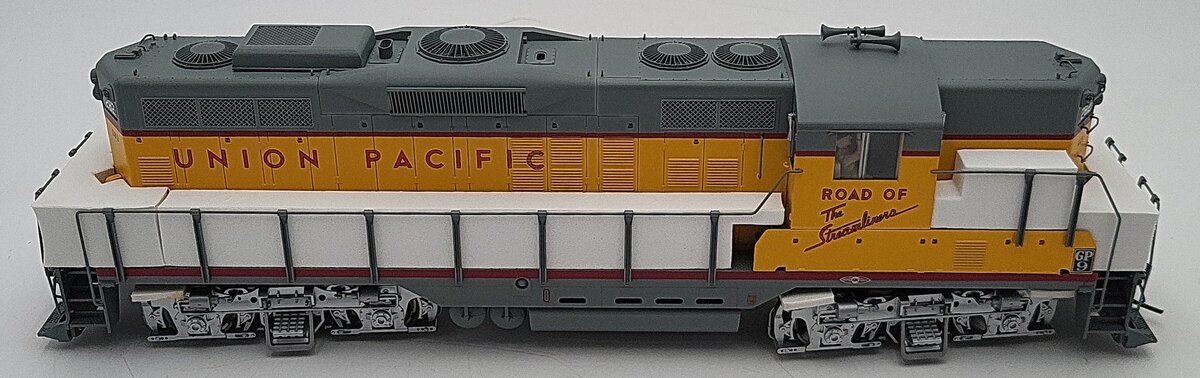 Atlas 2411-2 O Scale Union Pacific Diesel Locomotive #282 2-Rail EX/Box