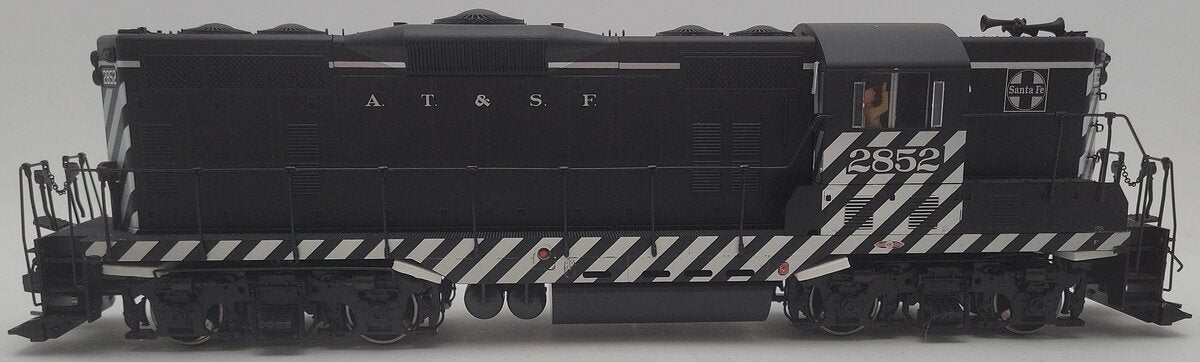 Atlas 3906-2 O Santa Fe GP-7 Phase II Diesel Locomotive #2852 w/ DCC (2 Rail) EX/Box