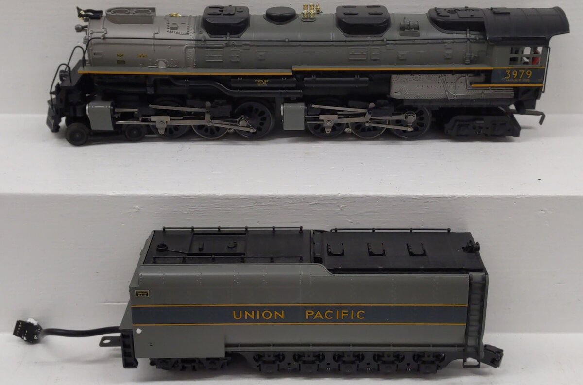 MTH 30-1542-1 Union Pacific 4-6-6-4 Imperial Challenger Steam Engine w/PS2 #3979 EX/Box