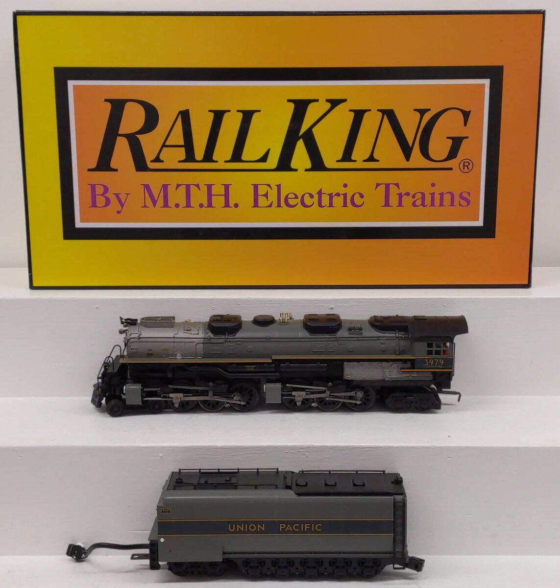 MTH 30-1542-1 Union Pacific 4-6-6-4 Imperial Challenger Steam Engine w/PS2 #3979 EX/Box