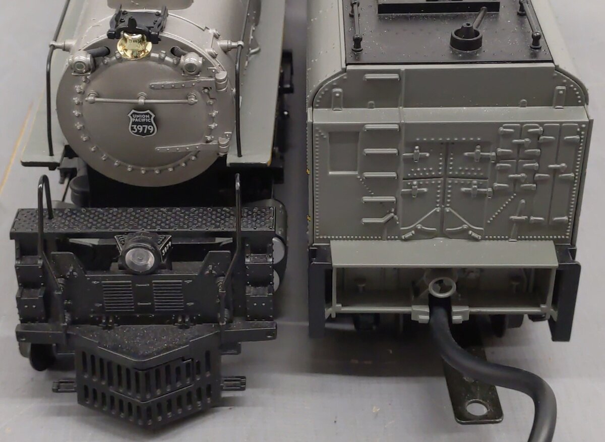 MTH 30-1542-1 Union Pacific 4-6-6-4 Imperial Challenger Steam Engine w/PS2 #3979 EX/Box