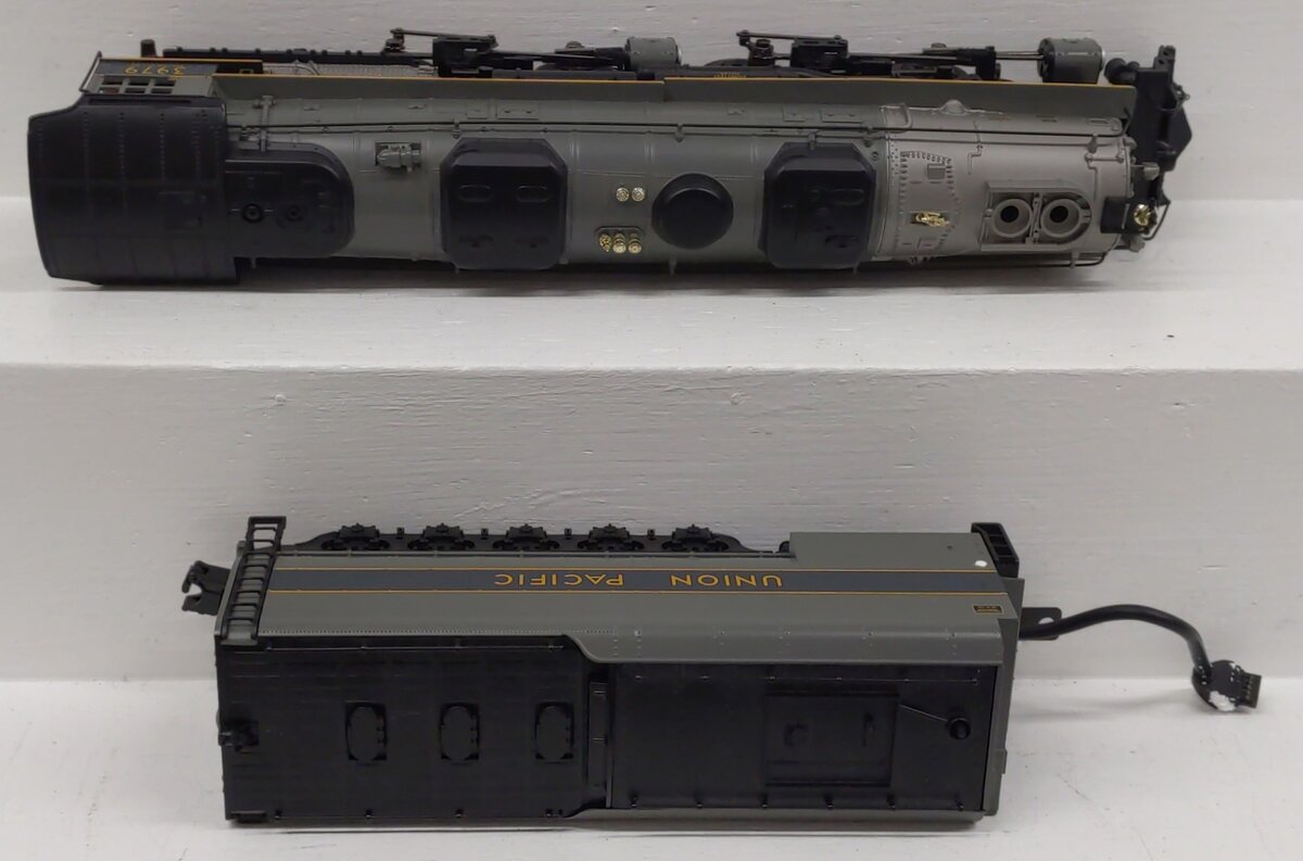 MTH 30-1542-1 Union Pacific 4-6-6-4 Imperial Challenger Steam Engine w/PS2 #3979 EX/Box