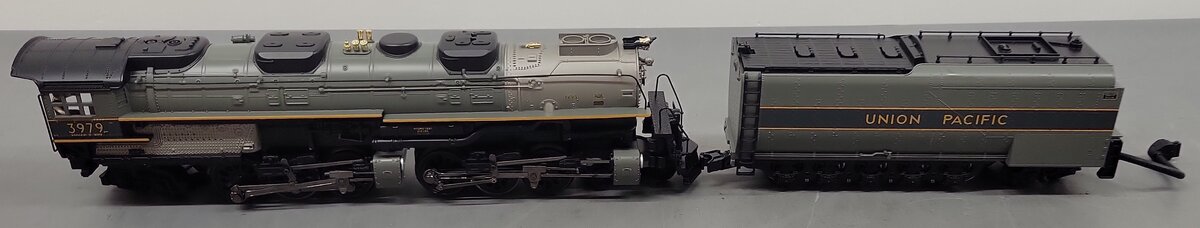MTH 30-1542-1 Union Pacific 4-6-6-4 Imperial Challenger Steam Engine w/PS2 #3979 EX/Box