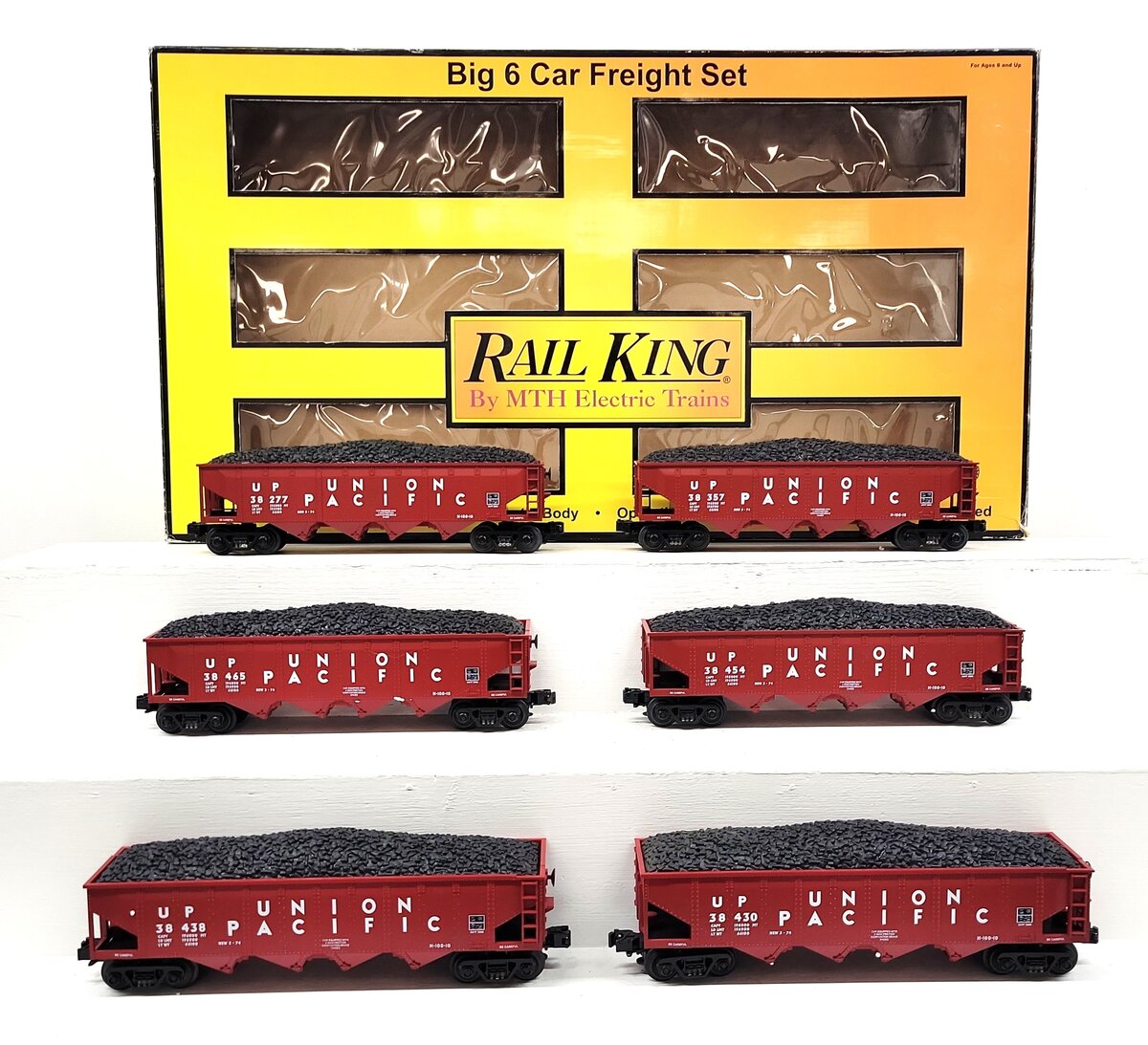 MTH 30-7521 O Union Pacific 4-Bay Hopper Car Set with Load (Set of 6) LN/Box
