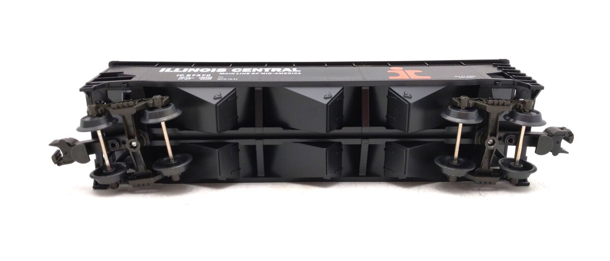 Weaver U3919D Illinois Central 3-Bay Offset Hopper #67370 - 3 Rail NIB