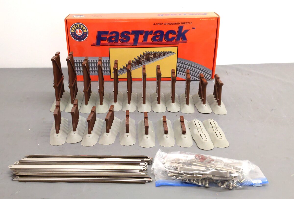 Lionel 6-12037 O FasTrack Graduated Trestle Set LN/Box