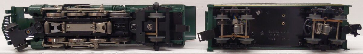Lionel 6-38626 O Holiday Mikado JR. 2-8-2 Steam Locomotive & Tender Green #25 EX/Box