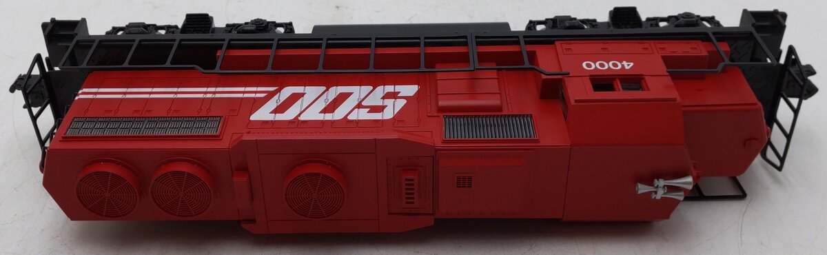 Lionel 6-18825 O Gauge Soo Line GP-38-2 Diesel Locomotive #4000 LN/Box