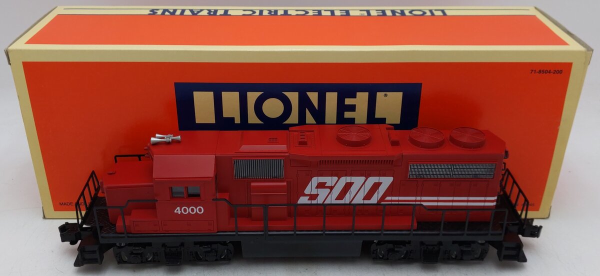Lionel 6-18825 O Gauge Soo Line GP-38-2 Diesel Locomotive #4000 LN/Box