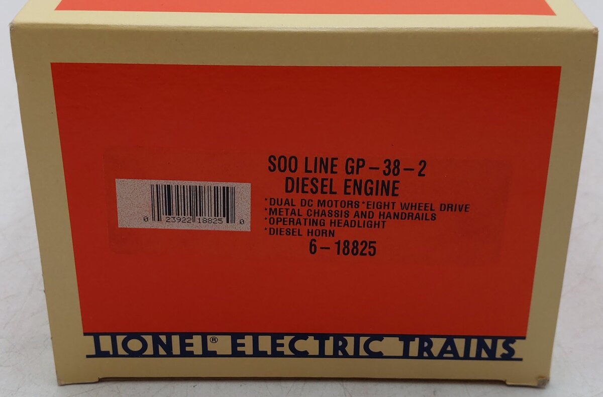 Lionel 6-18825 O Gauge Soo Line GP-38-2 Diesel Locomotive #4000 LN/Box