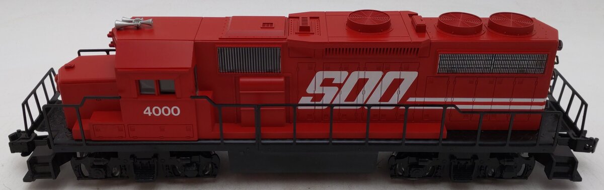 Lionel 6-18825 O Gauge Soo Line GP-38-2 Diesel Locomotive #4000 LN/Box