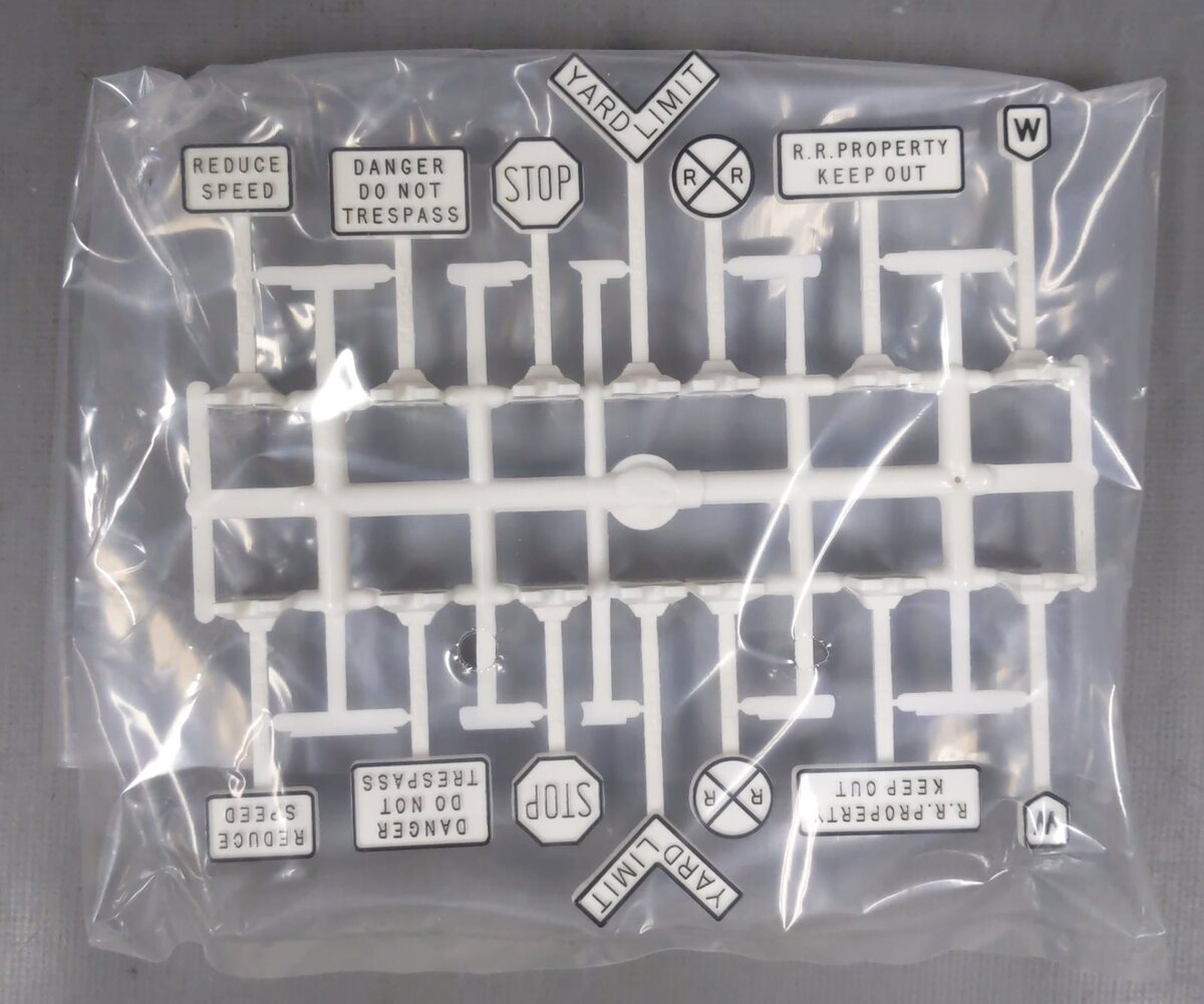 Lionel 6-30032 O Gauge WC Highball Operating Freight Expansion Pack NIB