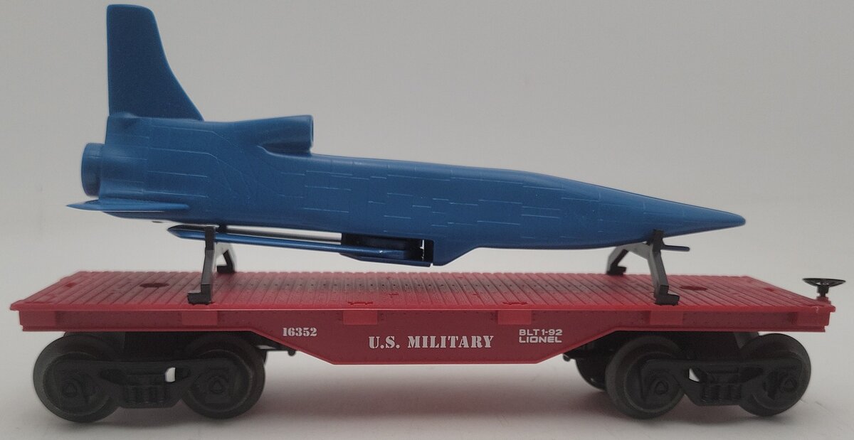 Lionel 6-16352 O Gauge US Military Flatcar w/ Cruise Missile #16352 EX/Box