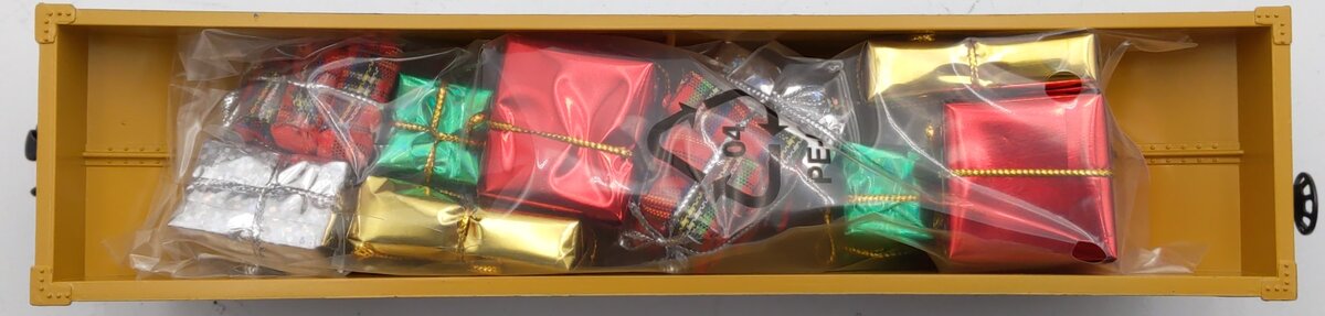 Lionel 6-26445 O Gauge Polar Railroad Hopper w/Presents LN/Box