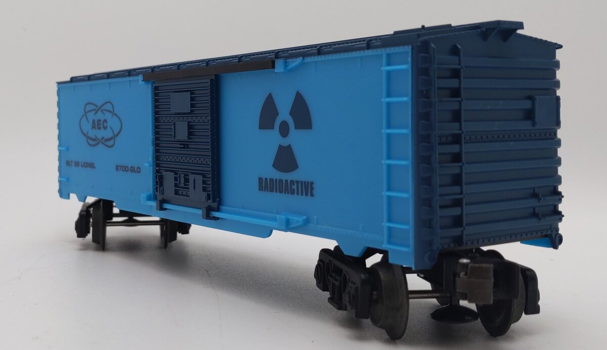 Lionel 6-26230 O Gauge AEC Blue Radioactive Glow in the Dark Boxcar LN/Box