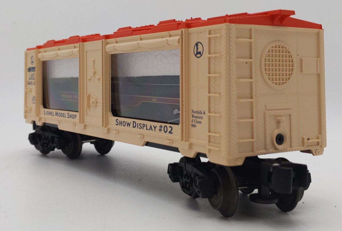 Lionel 6-19675 Lionel Model Shop Display Car with N&W J Class 600 Loco LN/Box