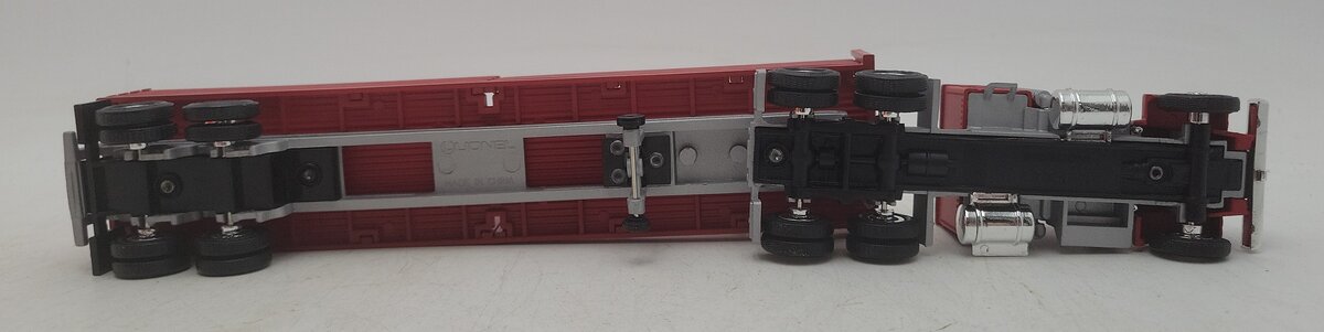 Lionel 6-24204 O Gauge Christmas Tractor Trailer with 5 Trees LN/Box