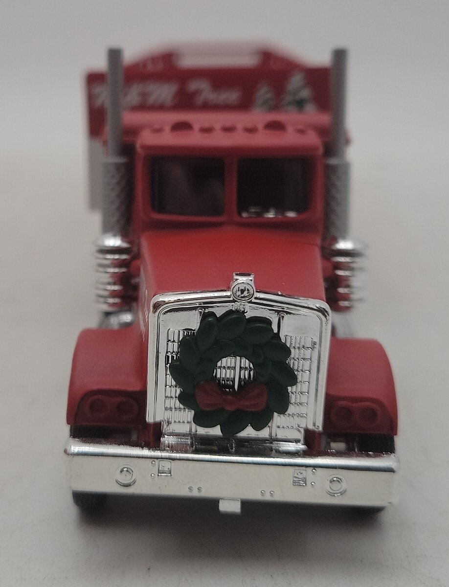 Lionel 6-24204 O Gauge Christmas Tractor Trailer with 5 Trees LN/Box