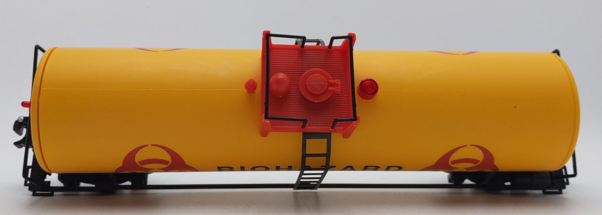 Lionel 6-16181 O Gauge Biohazard Tank Car With Lights LN/Box