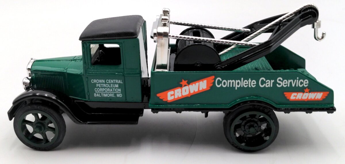 Ertl 2196 1:34 Scale Diecast Crown 1931 Hawkeye Wrecker Bank NIB