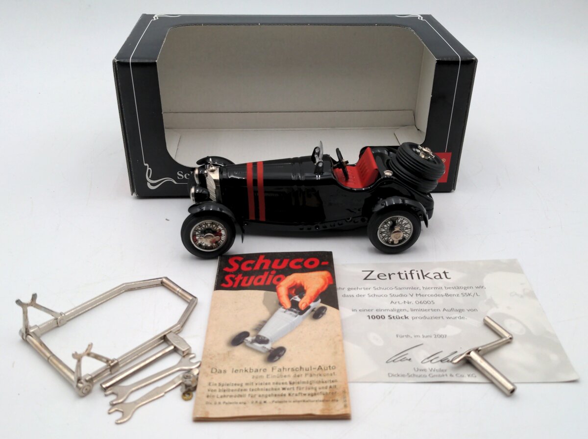 Schuco 06005 1:18 Scale Diecast Studio V Mercedes-Benz SSK/L Assembled Kit NIB