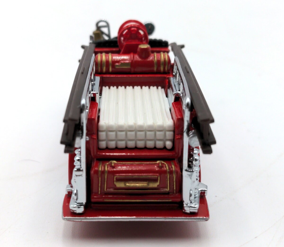 Matchbox YFE01 1:43 Scale Diecast Models of Yesteryear 1920 Mack AC Fire Engine EX/Box
