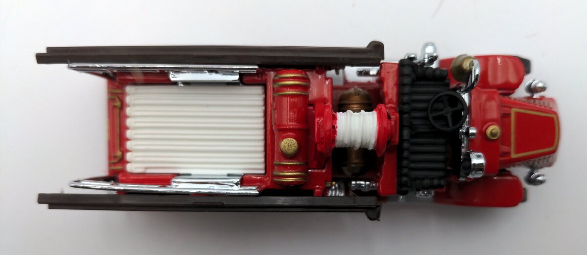 Matchbox YFE01 1:43 Scale Diecast Models of Yesteryear 1920 Mack AC Fire Engine EX/Box