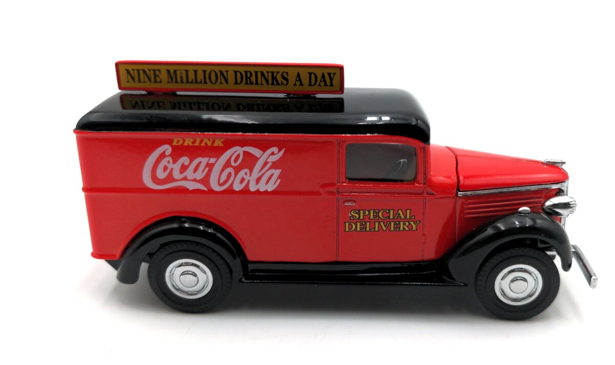 Matchbox YPC02-M 1:43 Scale Coca-Cola 1937 GMC Van EX/Box