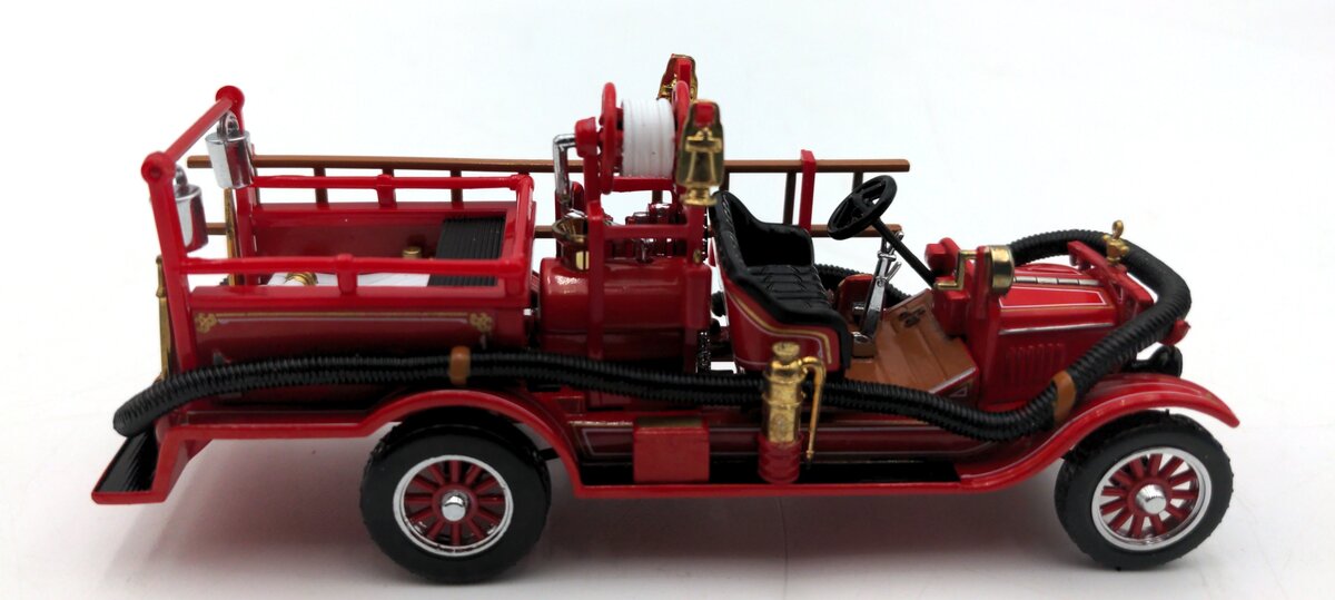 Matchbox YFE22-M 1:43 Scale Diecast 1916 Ford Model T Fire Engine NIB