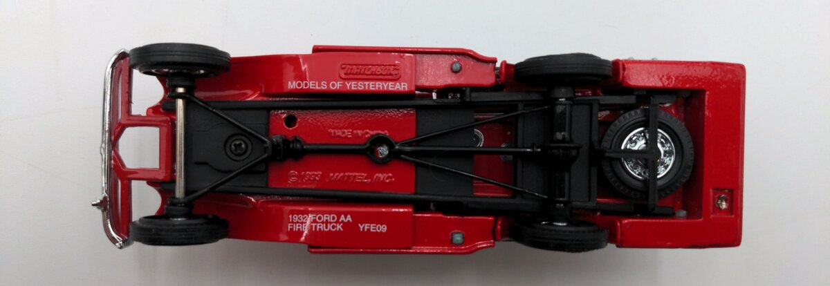 Matchbox YFE09-M 1:43 Scale Diecast 1932 Ford Model AA Open Cab Fire Engine NIB