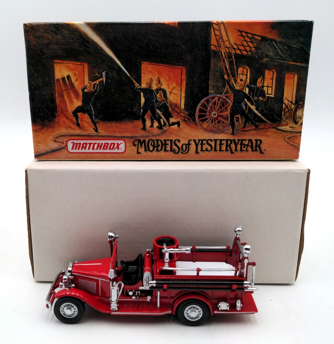 Matchbox YFE09-M 1:43 Scale Diecast 1932 Ford Model AA Open Cab Fire Engine NIB