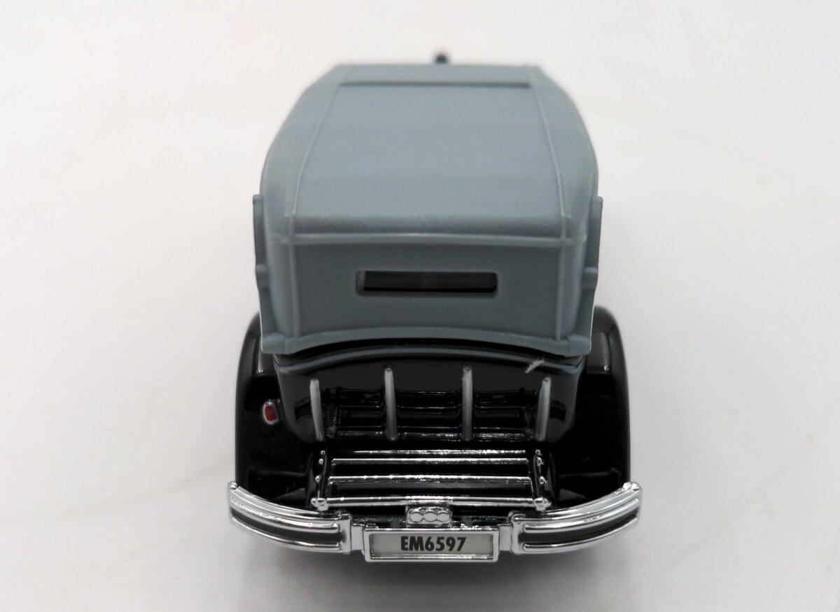 Matchbox DYM35185 1:43 Scale Diecast 1931 Mercedes - Benz 770 NIB