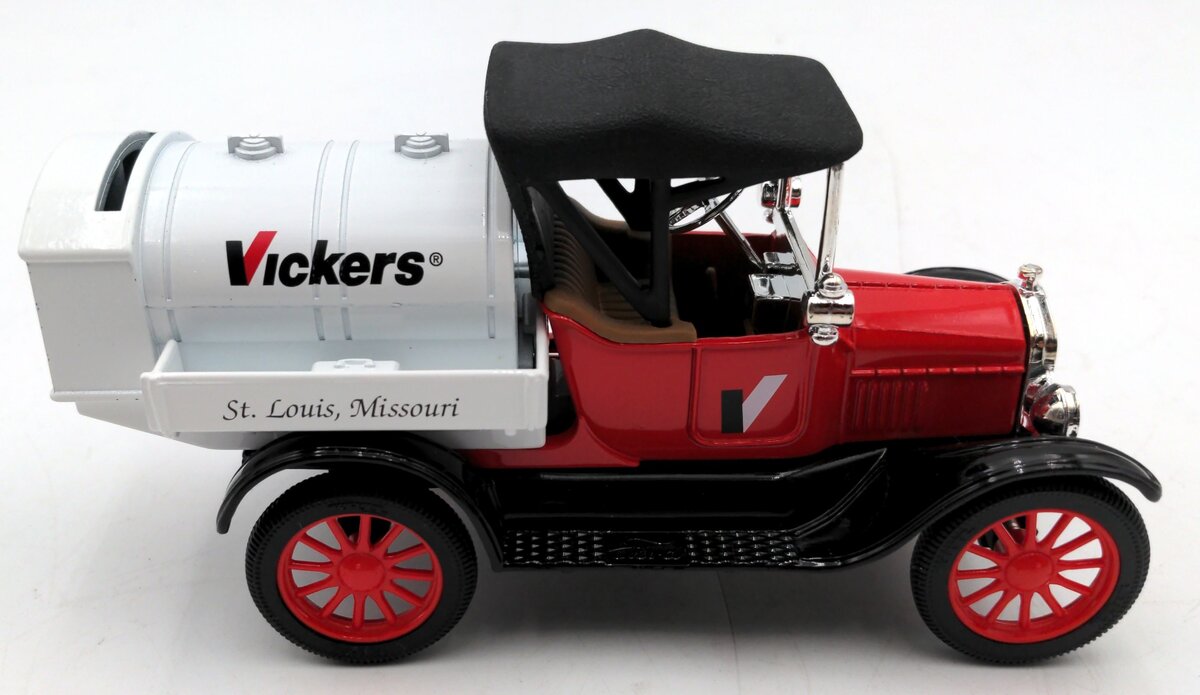 Ertl 3176 Diecast 1918 Ford Model T Runabout tanker - Vickers Coinbank NIB